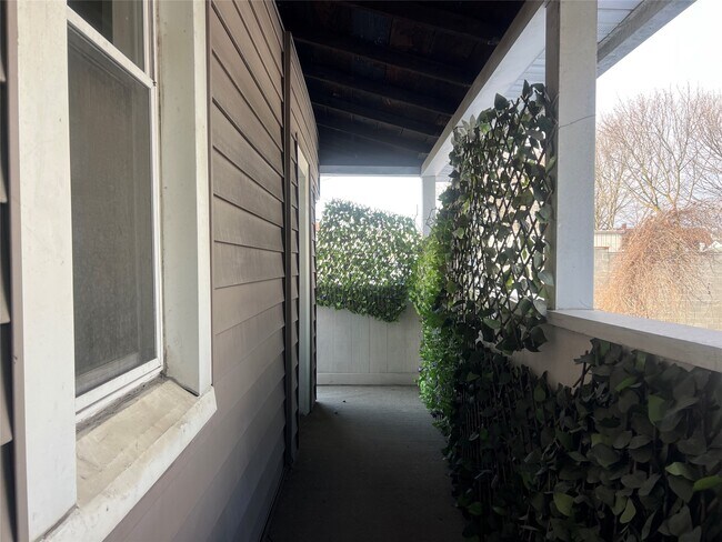 Photo - 111 Eldredge St Unidad 2