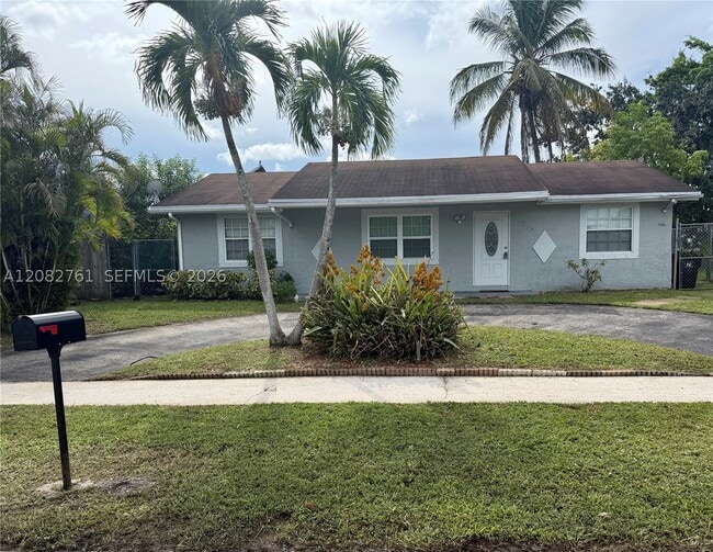 Building Photo - 717 SW 79th Ave