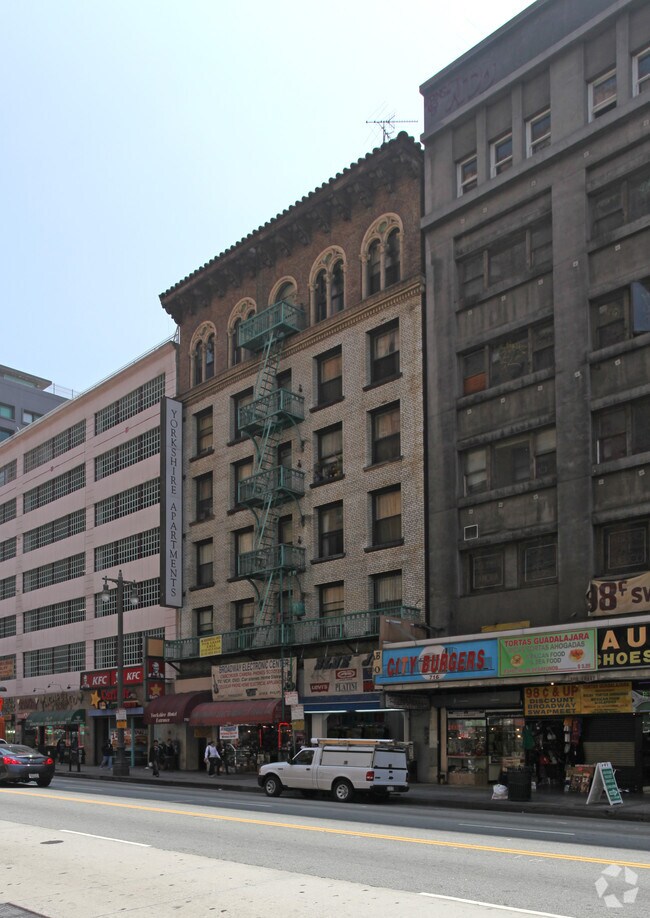 Broadway Flats