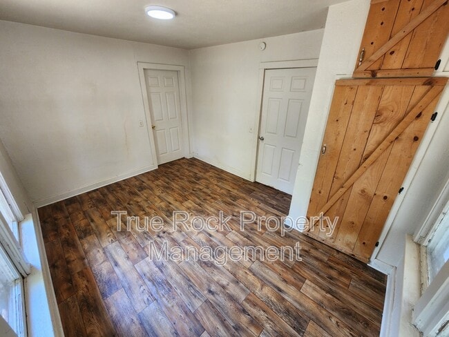 Photo - 510 N Division St