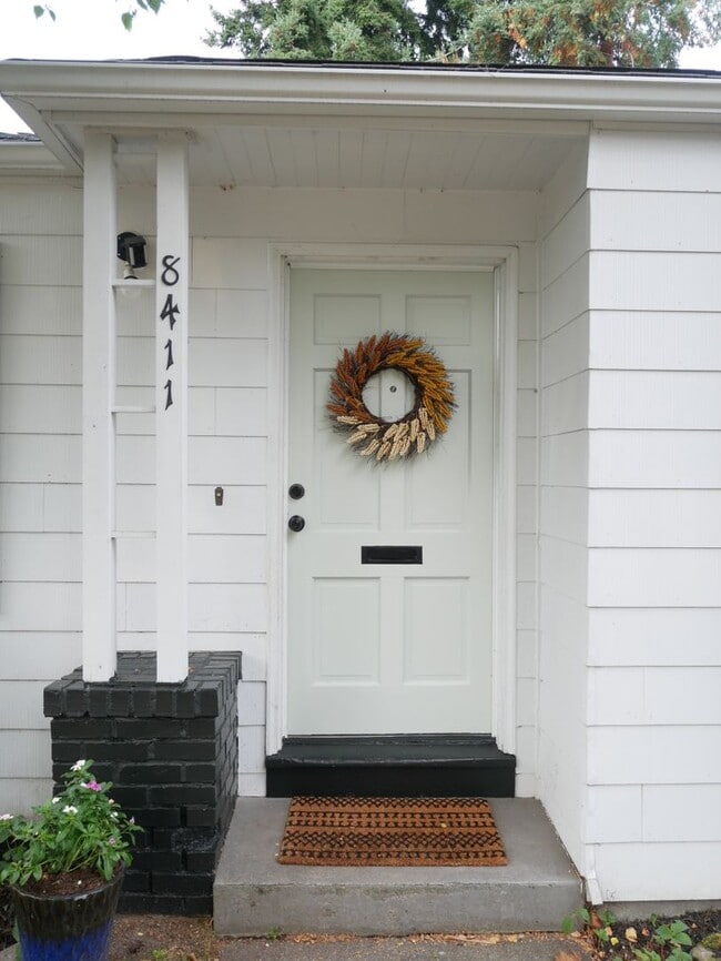 Photo - Cozy 2 bedroom home in Fauntleroy! Availab...