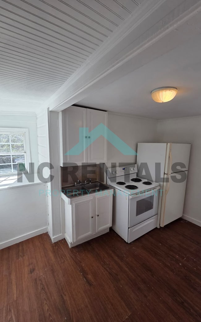 Photo - 613 Quarry St Unit D