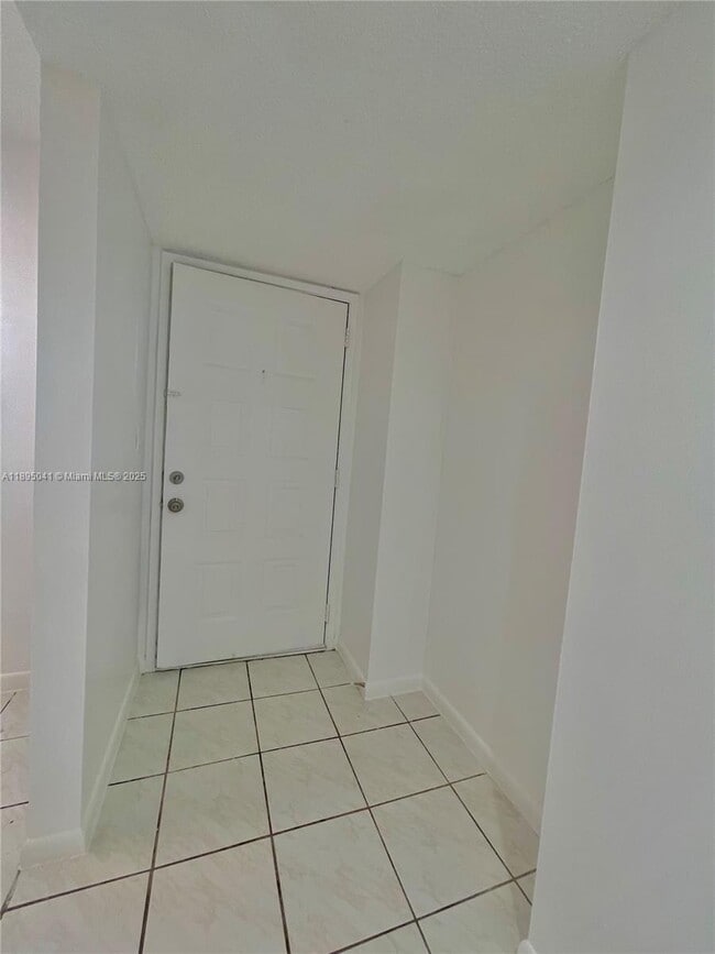 Photo - 2209 S Cypress Bend Dr Unit 407