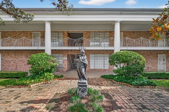 Photo - 2201 Fountain View Dr Unidad 3