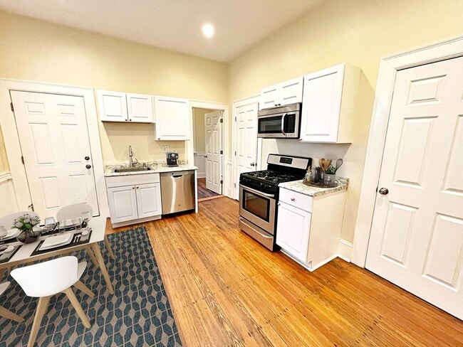 Photo - 242 Princeton St Unit 1