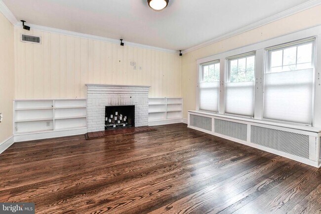 Photo - 209 W Myrtle St