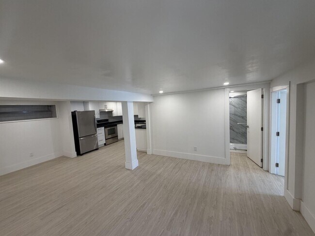 9452-9452 Fletcher St