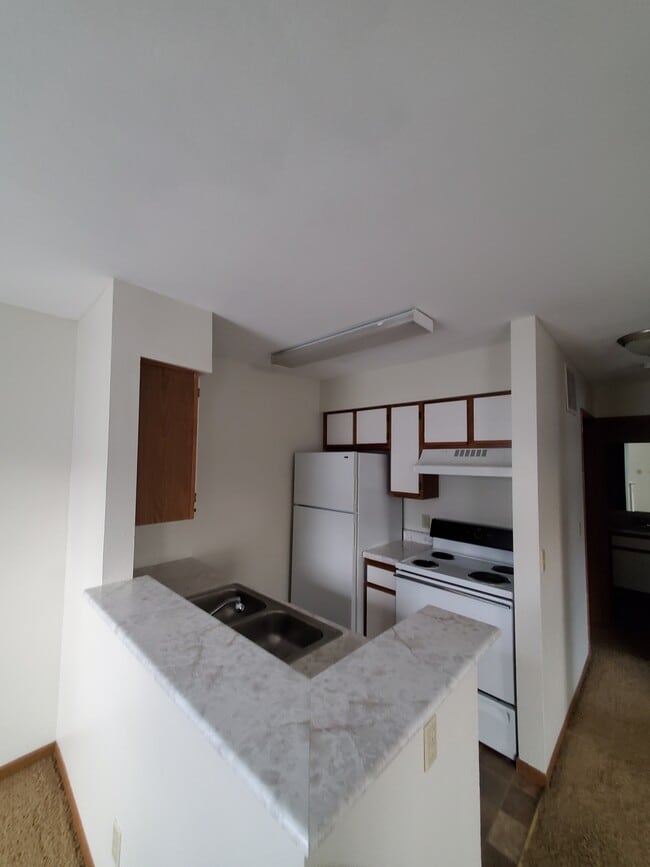 Photo - Hickory Point Apartments