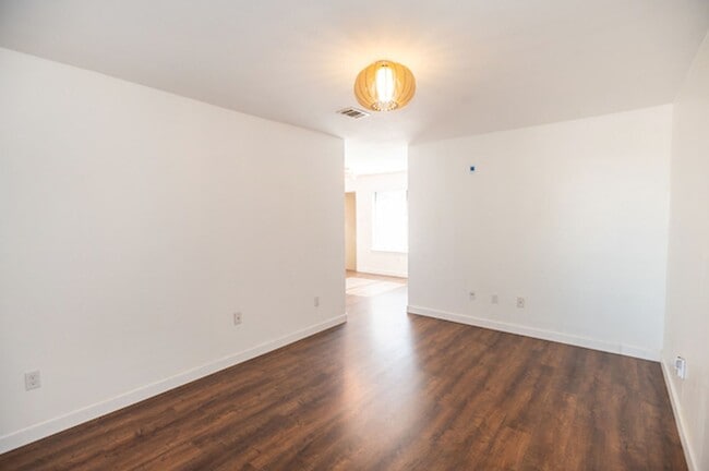 Photo - Cozy South East Austin Condo