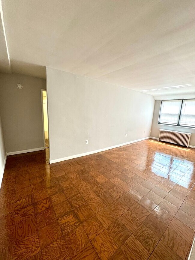 Photo - 1835 CENTRAL PL NE