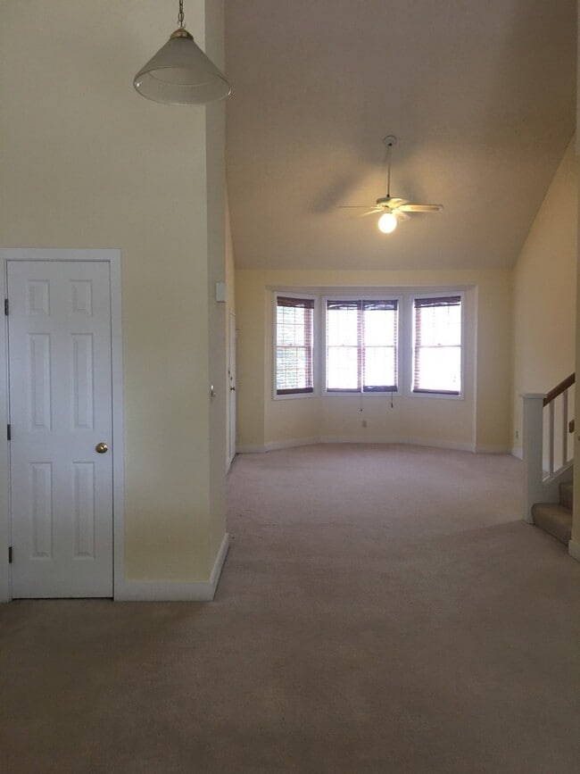 Photo - 2 bedroom, 2 bath Condo in Madison Park: A...