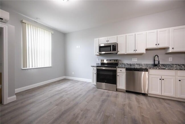 Building Photo - 6899 Post Rd Unit 301