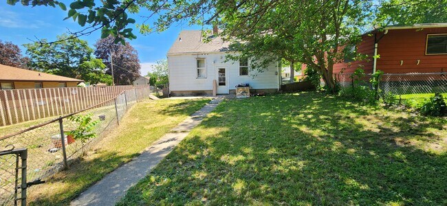 Photo - 714 Albert Ave