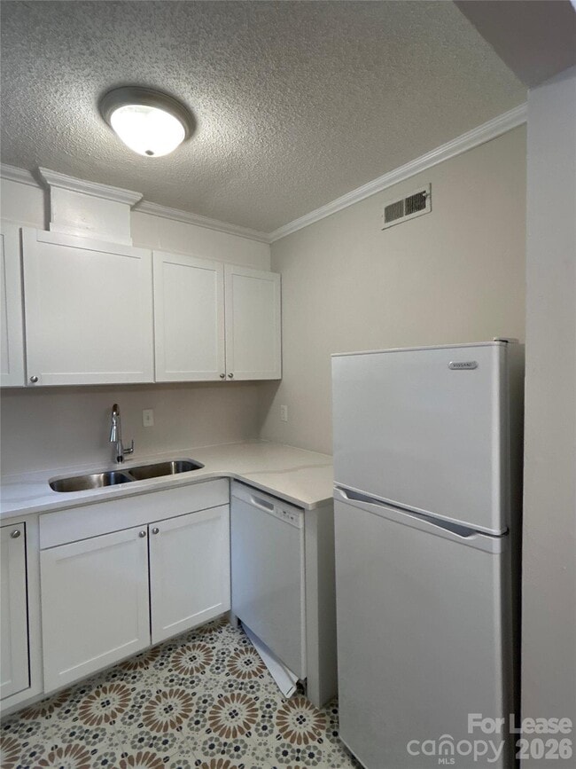 Photo - 926 Hollywood St