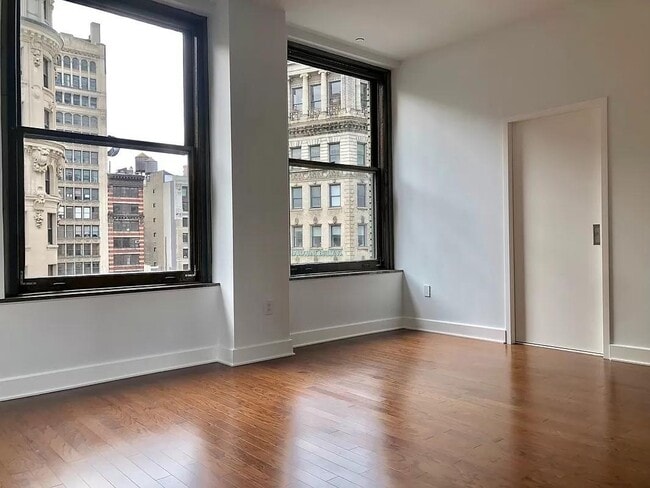 Photo - 1182 Broadway