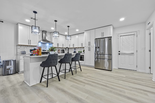 Photo - 1362 Graymont Dr SW