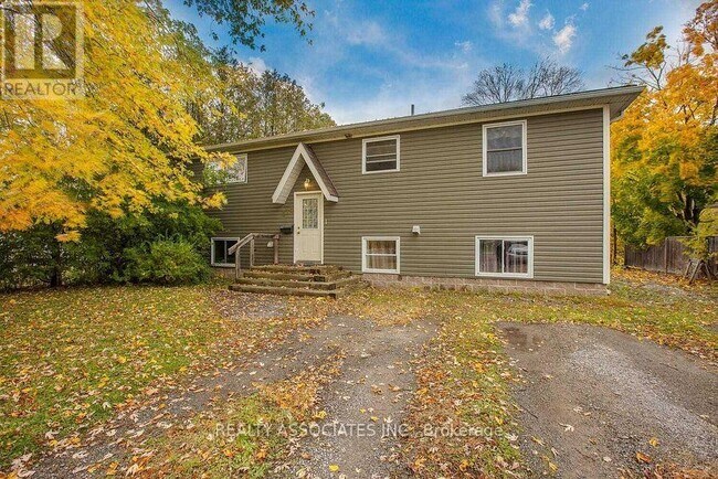 Photo - 374 Irene Dr