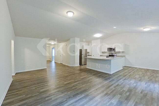1245 Amberlight Circle