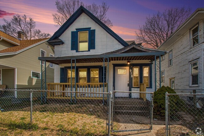 Building Photo - 918 Allen St Rental