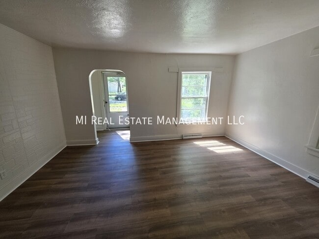Photo - 1920 Elwood St