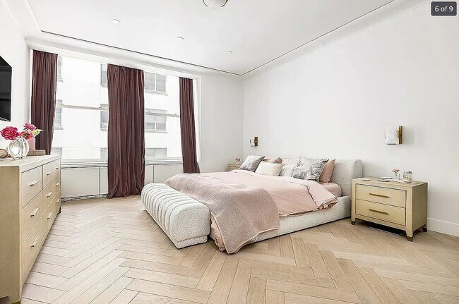 Photo - 55 Wall St Condo Unit 2732