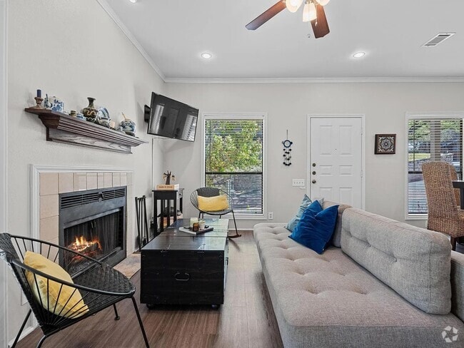 Building Photo - 802 S 1st St Unit 126 Rental