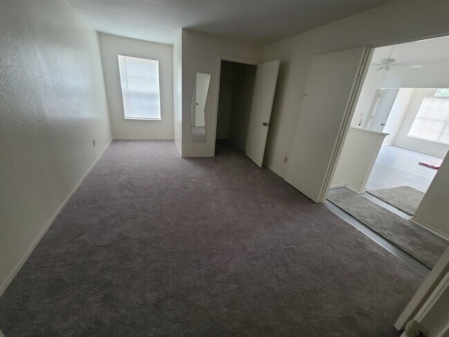 Photo - 1613 Columbia Arms Cir Unit 244