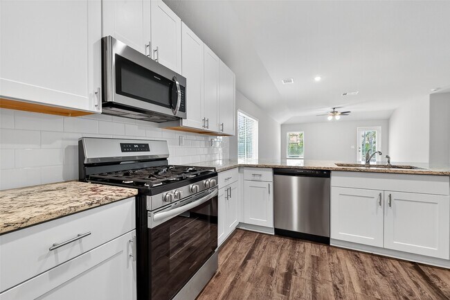 Photo - 79 Courageous Side Way