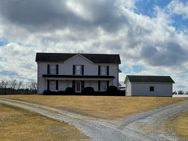 Building Photo - Home at Last!