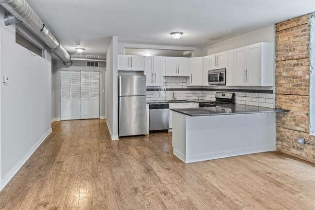 Photo - 3 Bedroom Apartment in River North - June 1st Unit 4S