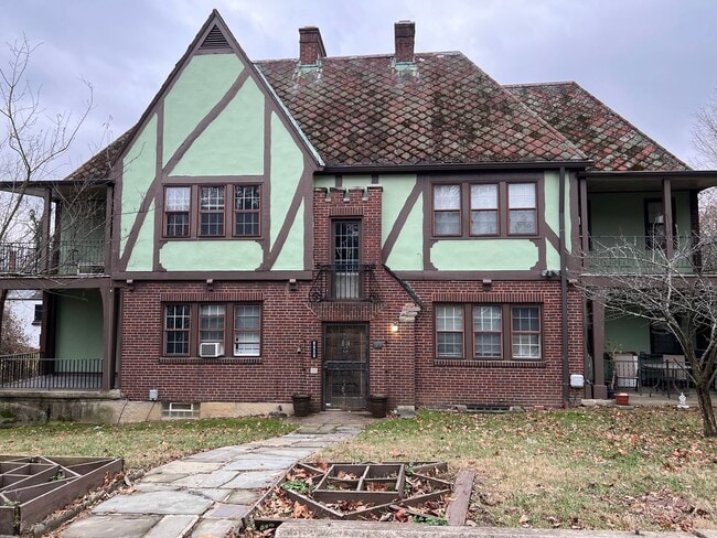 Building Photo - 3505 Ravenwood Ave Unit 3