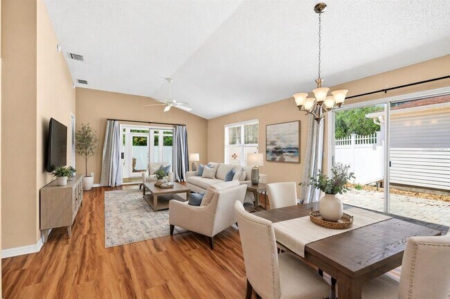Photo - 430 Calvert Terrace