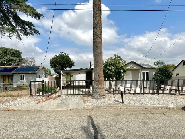 Photo - 1013 W Stevenson St House
