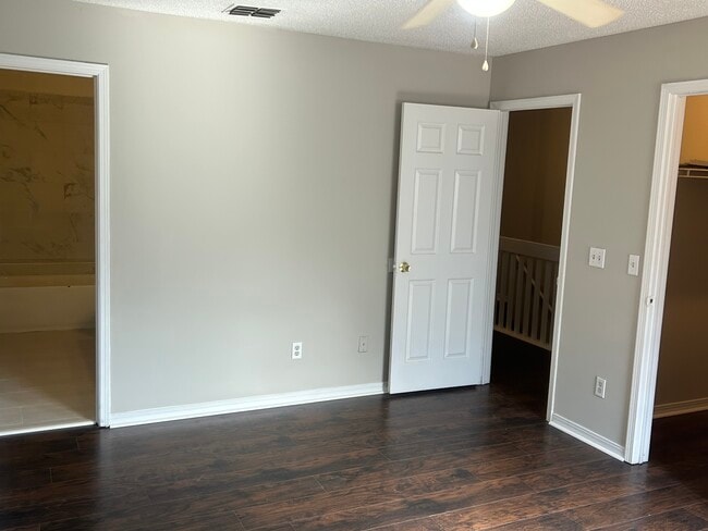 Photo - 5813 Liska Dr