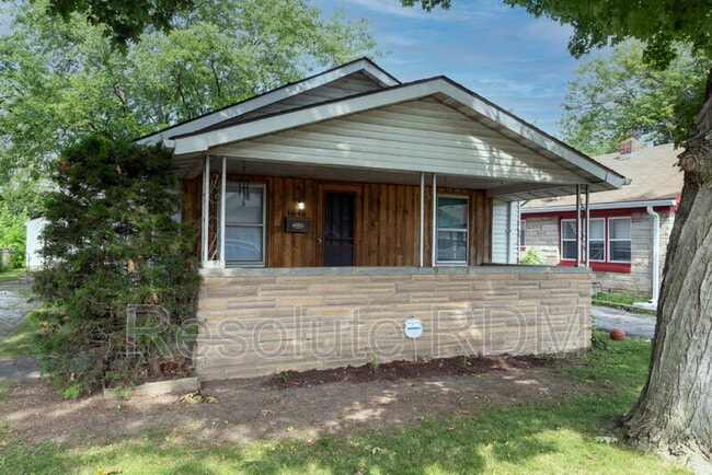 Photo - 1644 N Centennial St