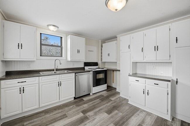 Photo - 115 Berkshire St Unit 2