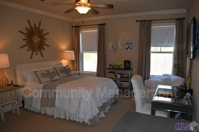 Photo - 4637 Burbank Dr Unit Apt 506