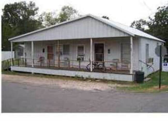 AFFORDABLE DUPLEX IN RAYNE! - AFFORDABLE DUPLEX IN RAYNE! House