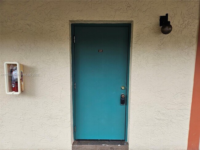 Photo - 3272 NW 102nd Terrace Unidad 104-E