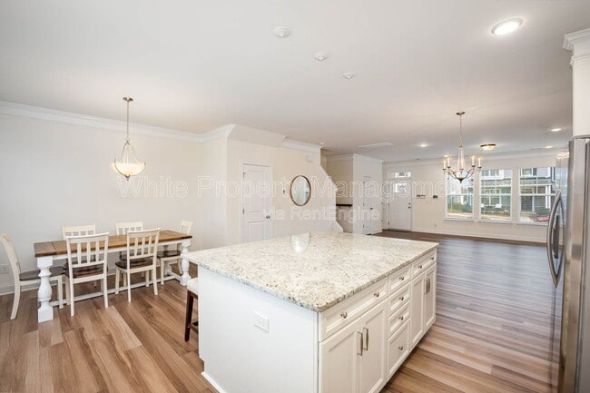 Photo - 1149 Township Pkwy