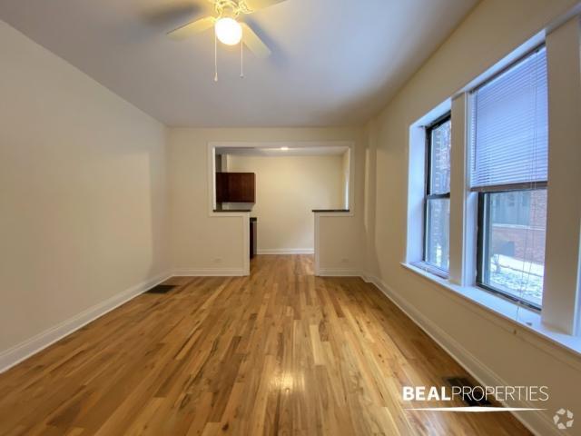 Building Photo - 1 bedroom in CHICAGO IL 60613 Unit E1 Rental