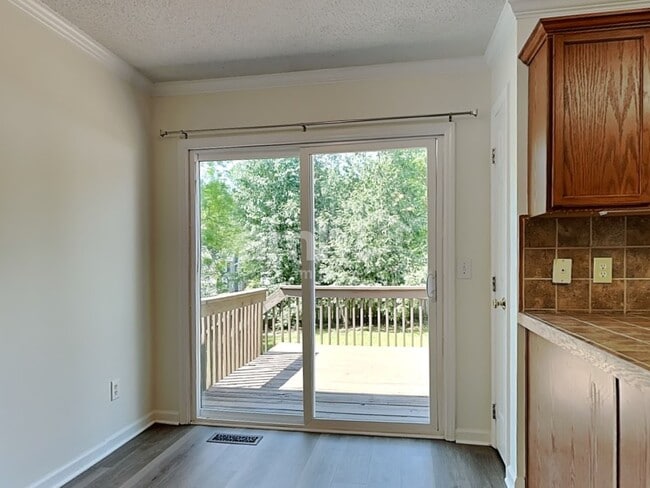 Photo - 2328 Water Lilly Way