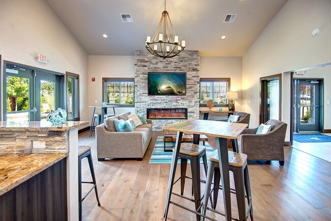 Building Photo - Insignia