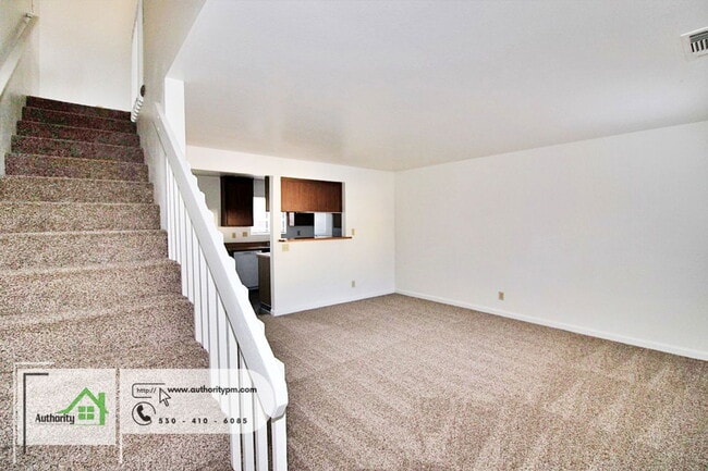 Photo - 2750 Shasta View Dr Unit 1