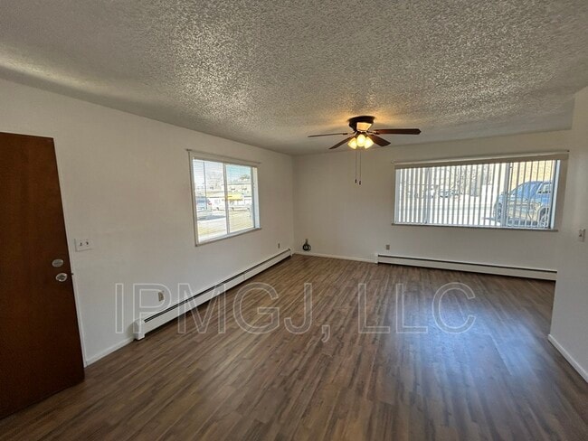 Photo - 441 Independent Ave