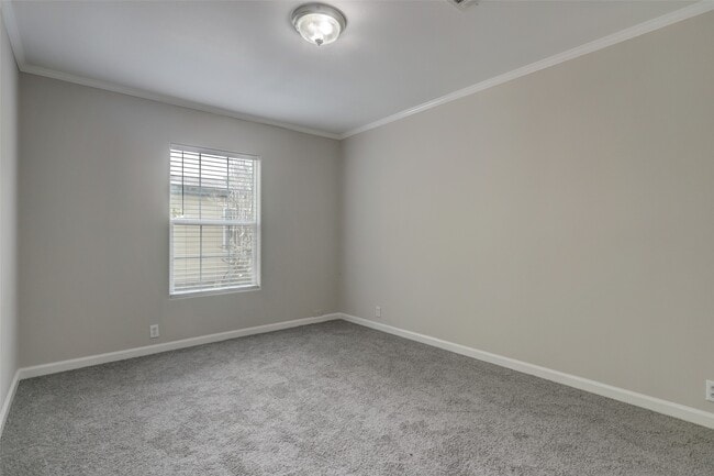 Building Photo - 1041 Reverend B J Lewis Dr Rental