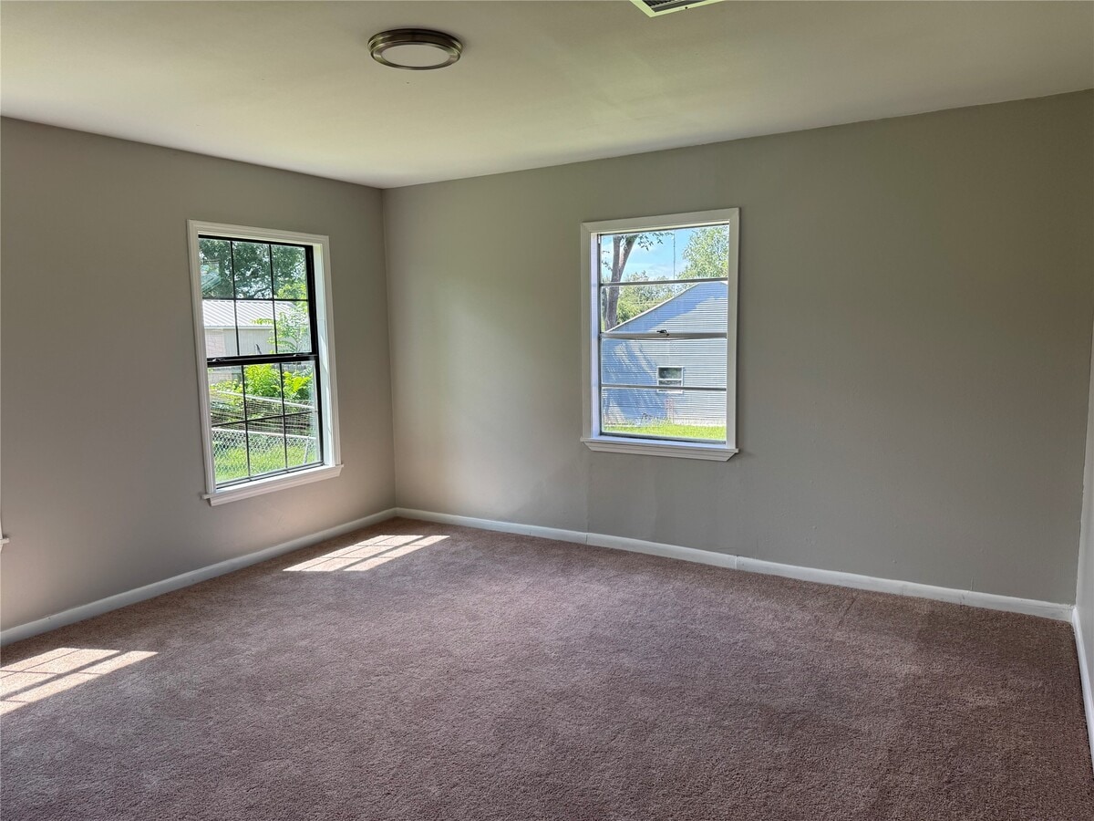 Photo - 411 N Baron St
