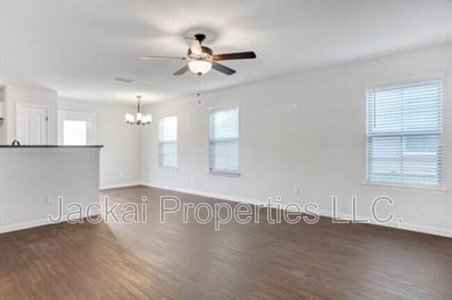 Photo - 243 W Forest Ave