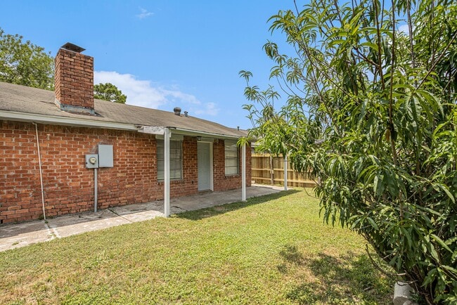 Building Photo - 9418 Spiralwood Ln Rental