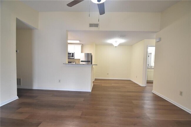 Photo - 310 Granville Ct Unit 310